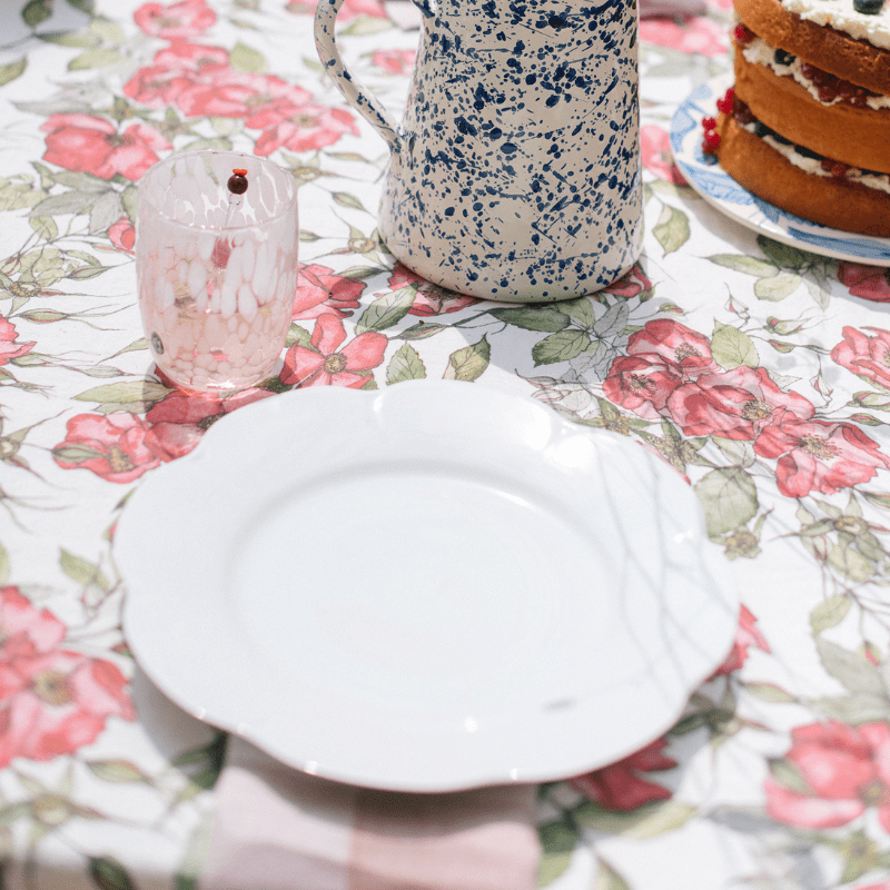 Scalloped-Edge Dinner Plate