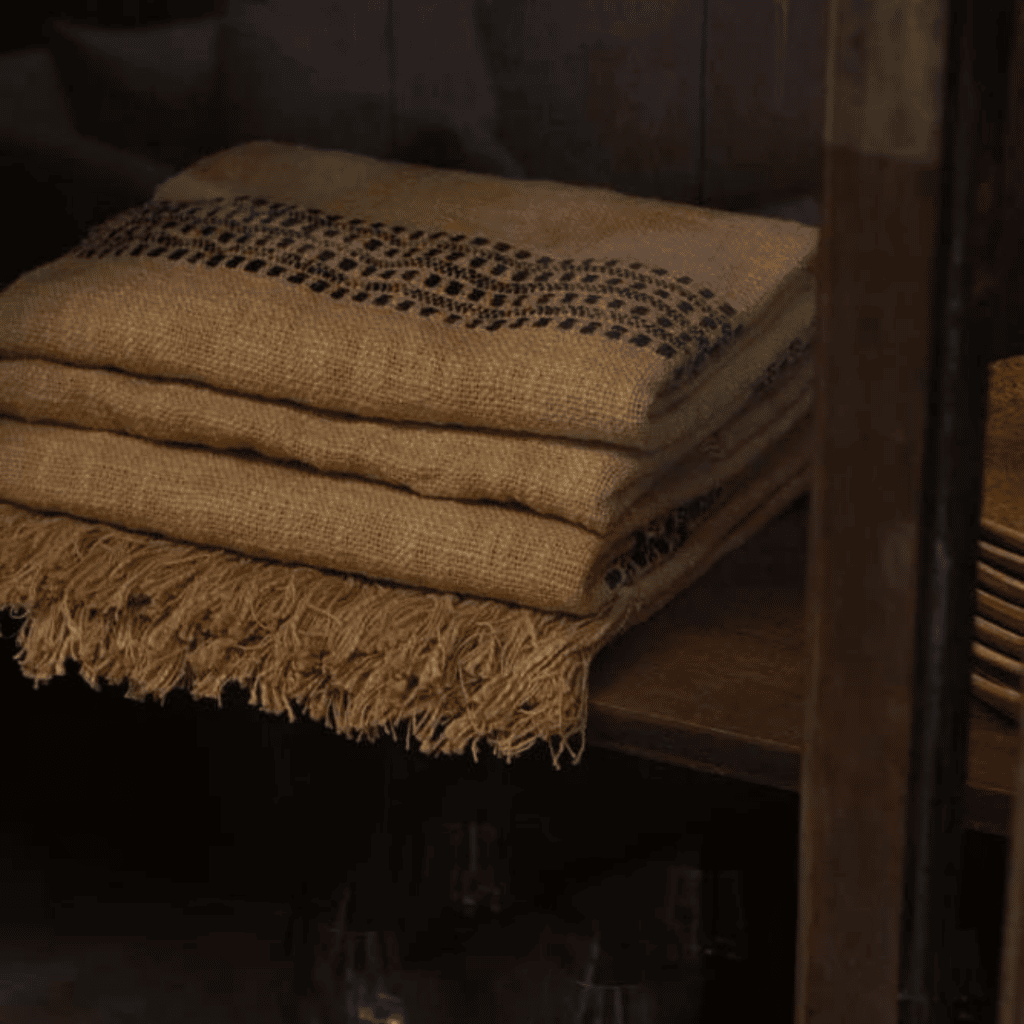 12 cosy blankets