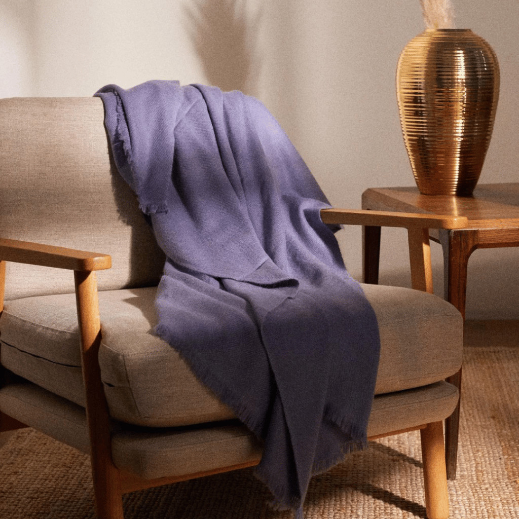 12 cosy blankets