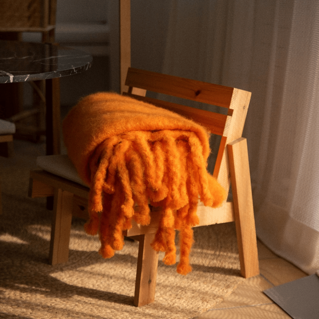 12 cosy blankets