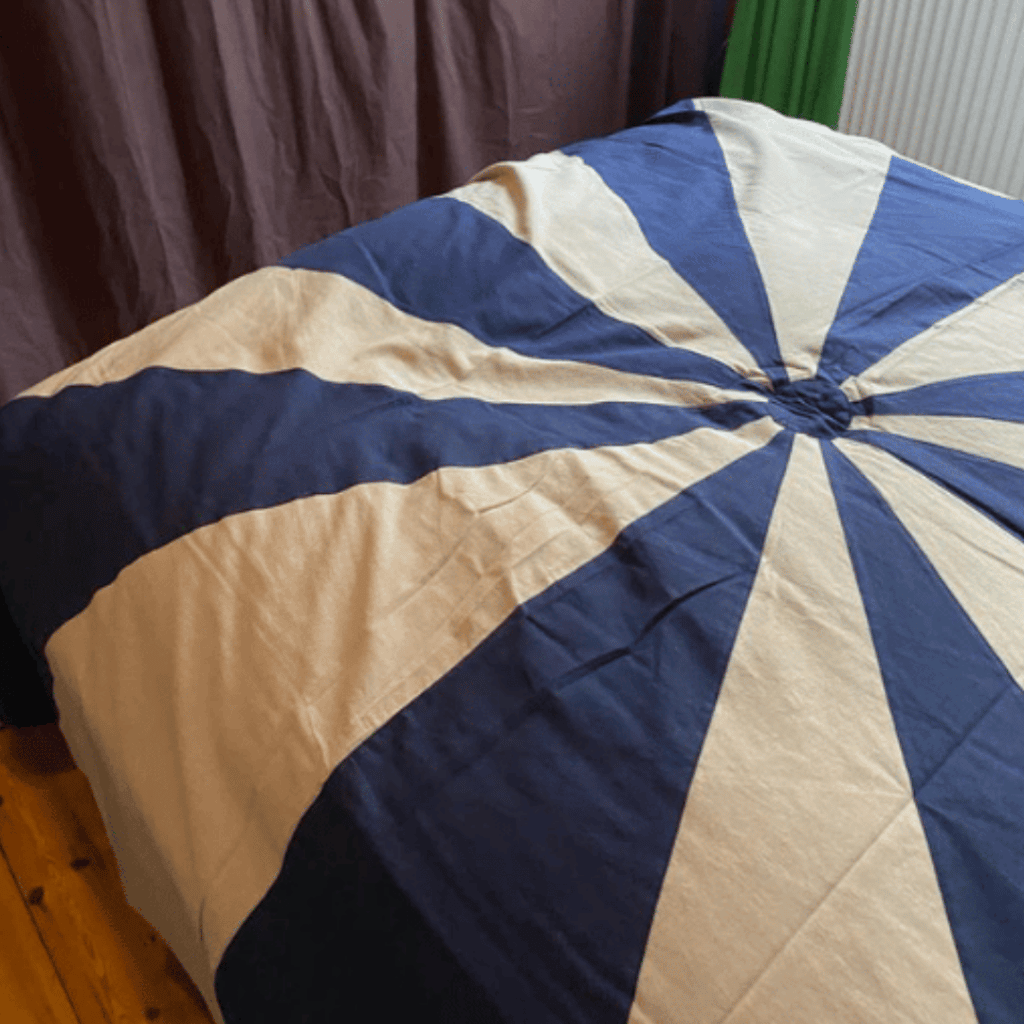 12 cosy blankets