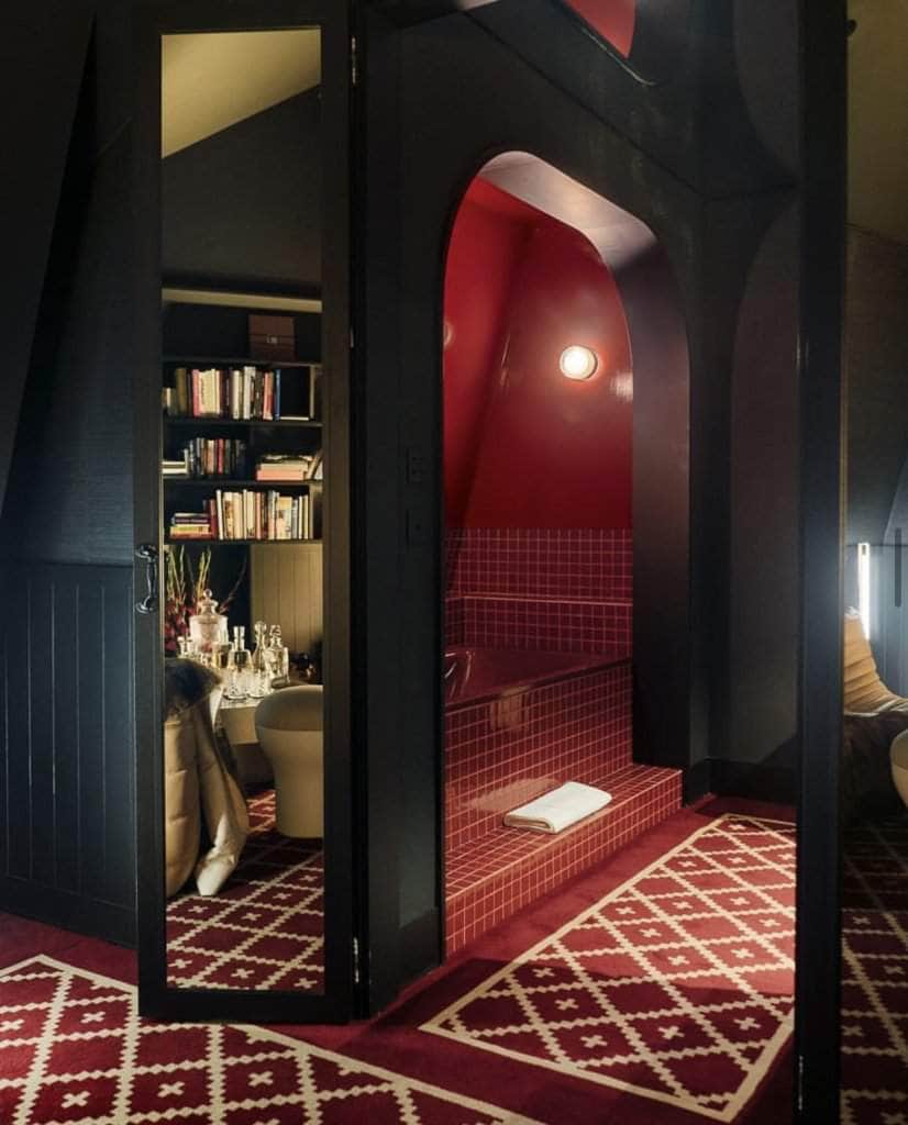 Flân’ Club: Sinner Hotel, Paris, France