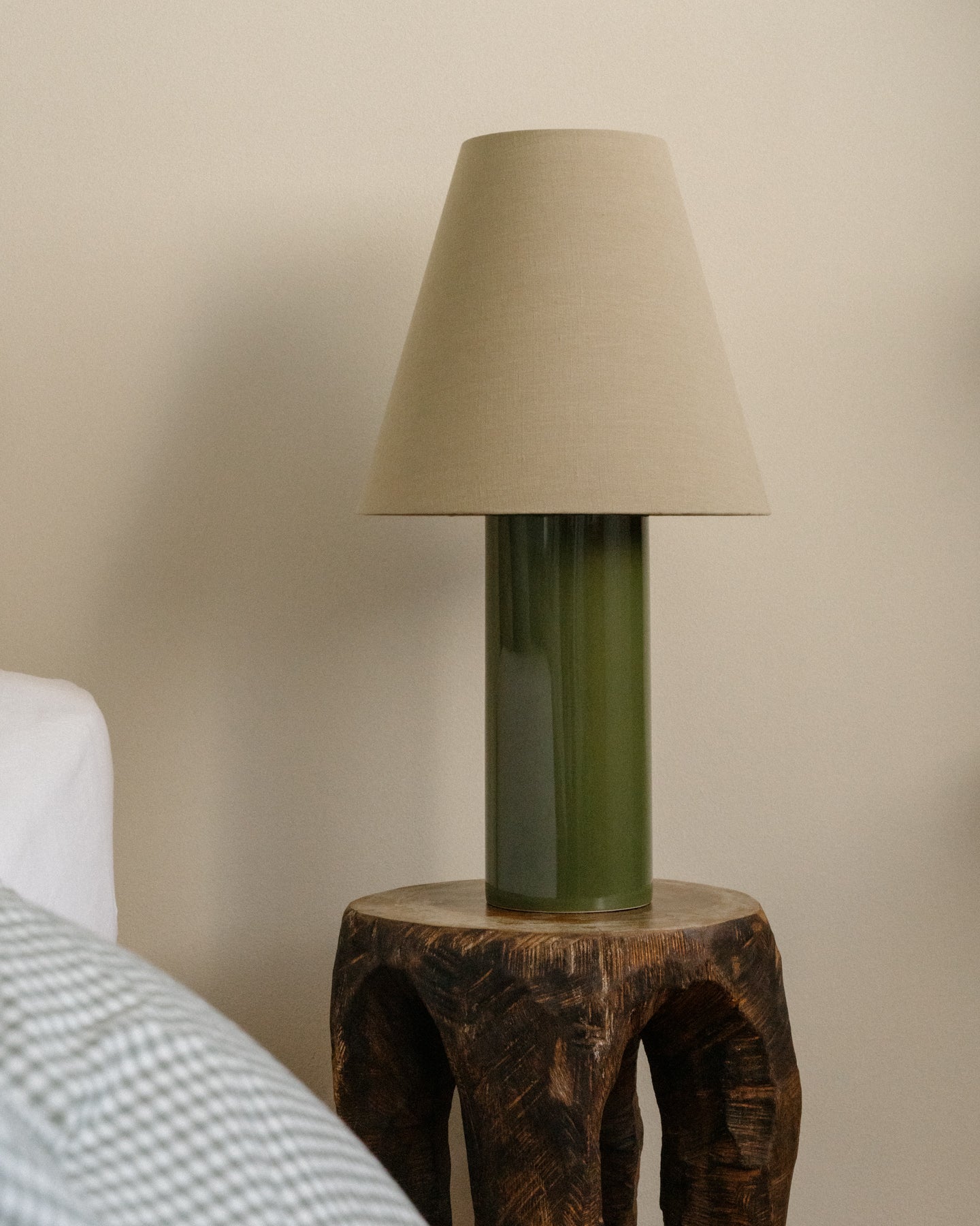 Giro Treetop & Beige Table Lamp