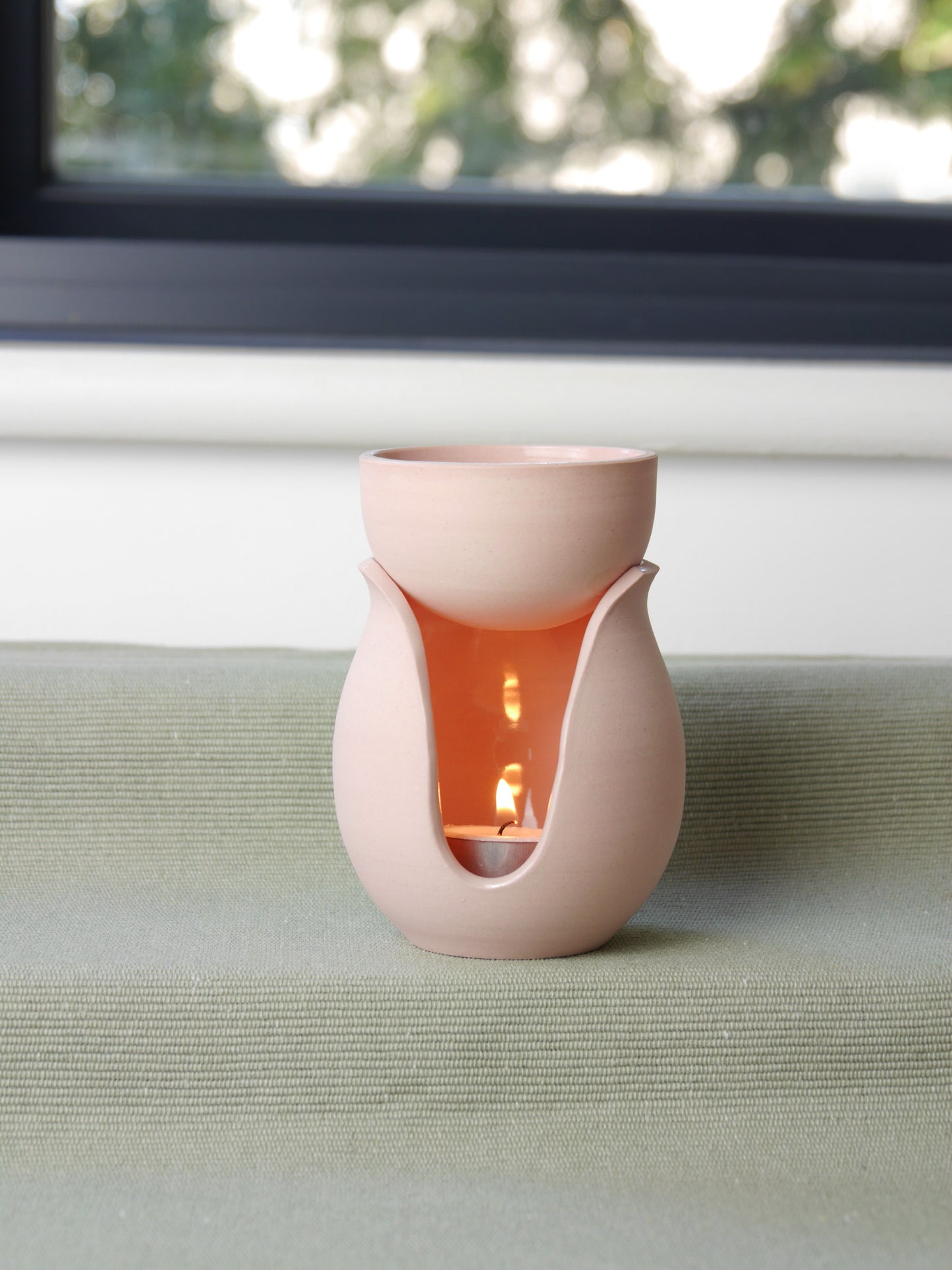 Oil Burner, Blush