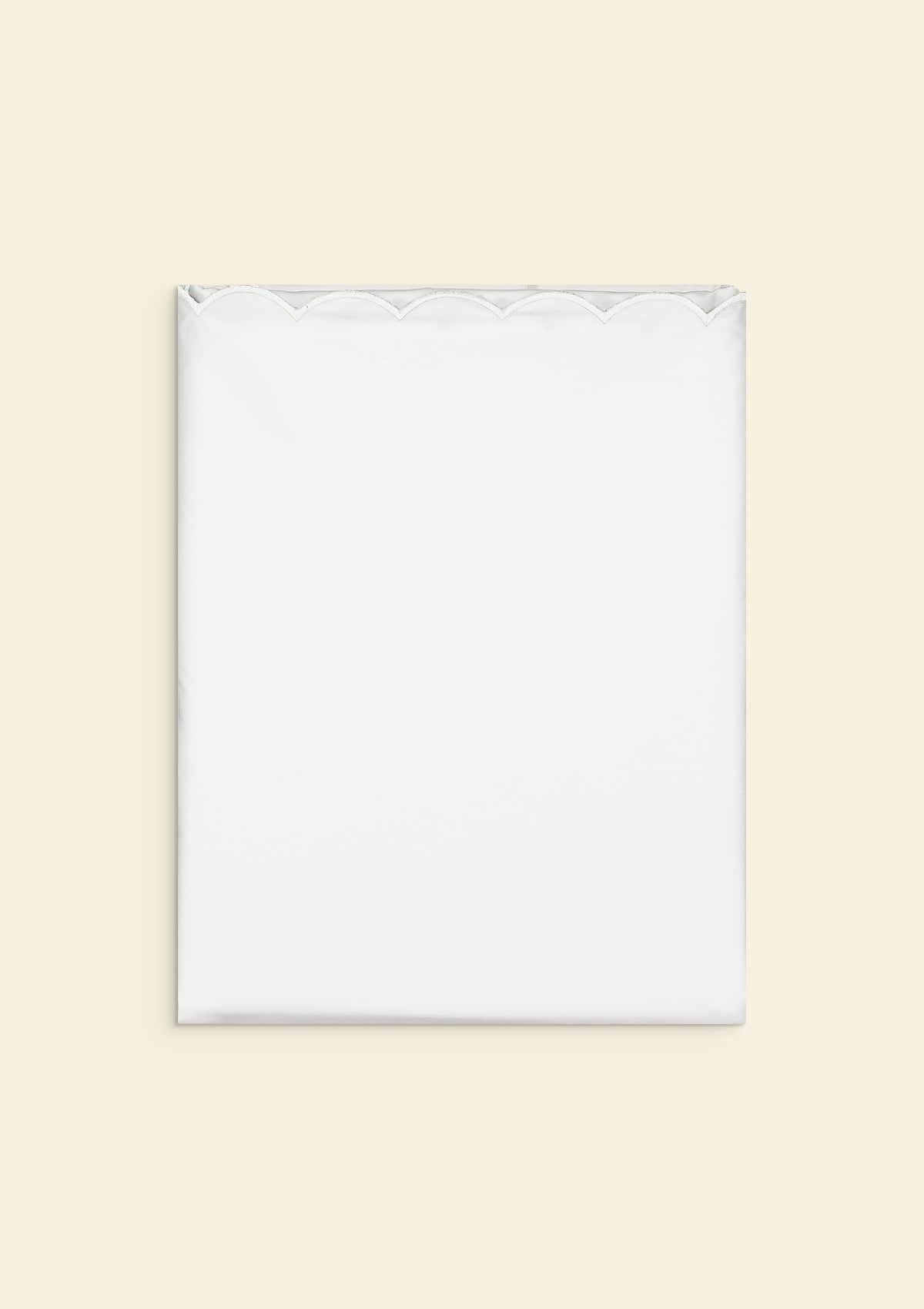 The Scalloped Duvet Cover in White Cotton Percale