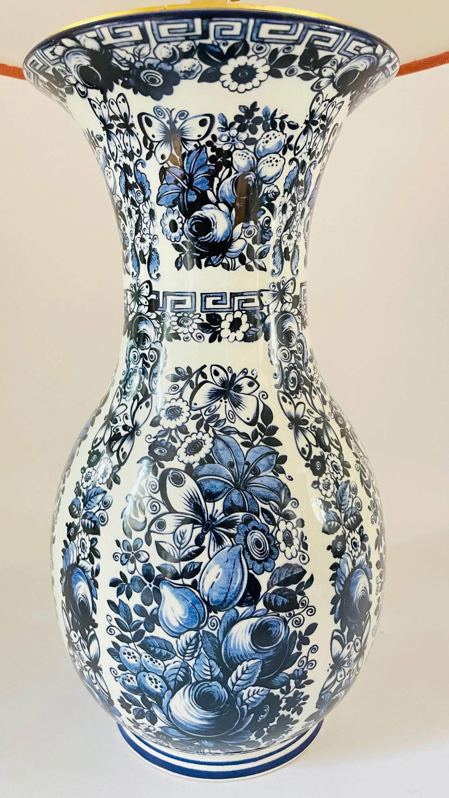 Antique Delfia Lamp