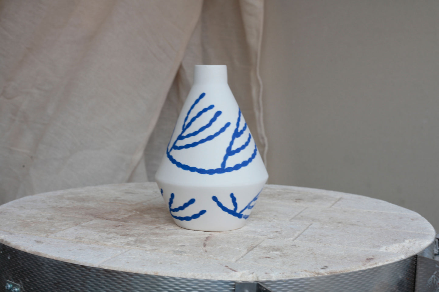 Porcelain Diamond Vase in Cloud and Coral