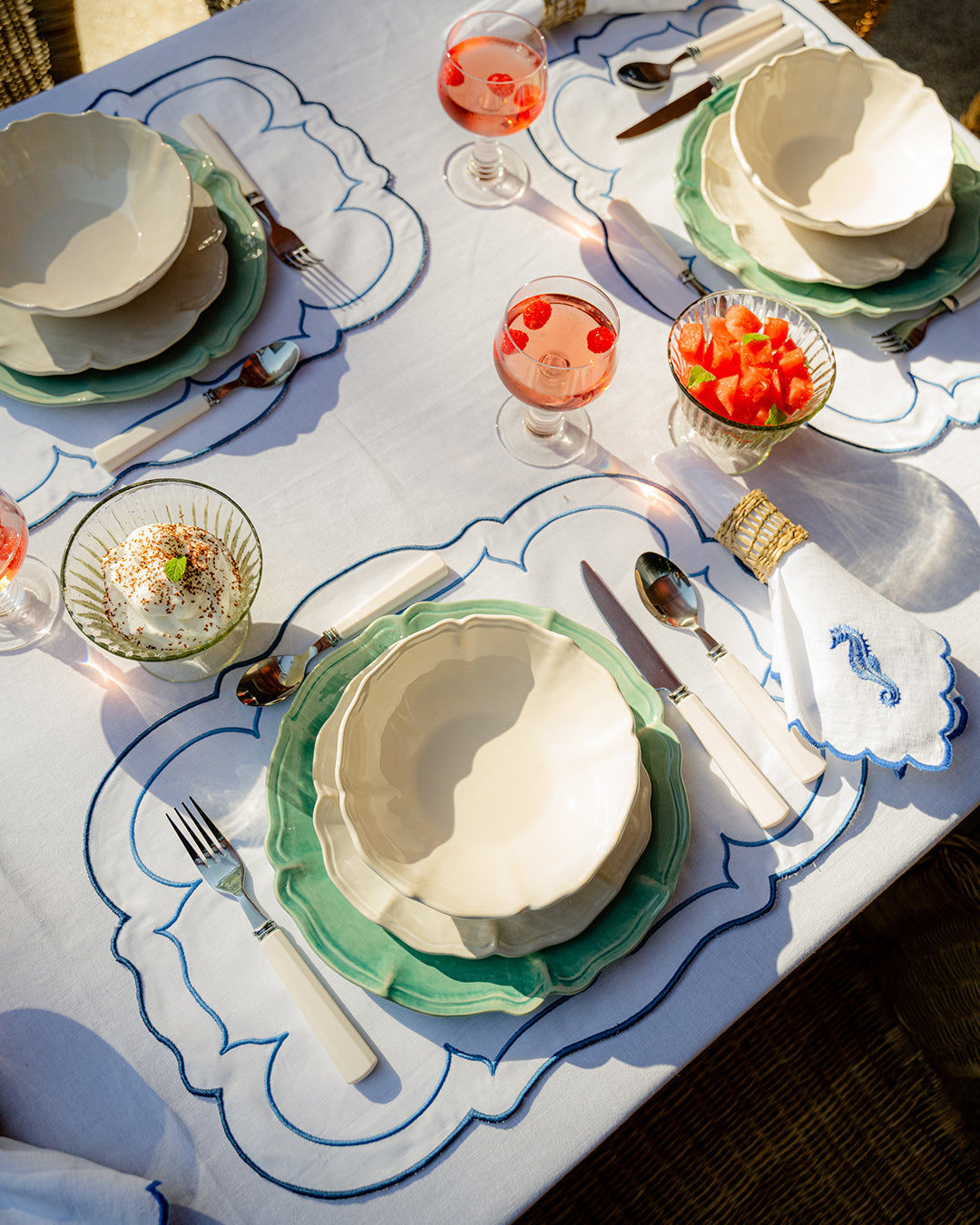 Paris Placemat, White with Blue