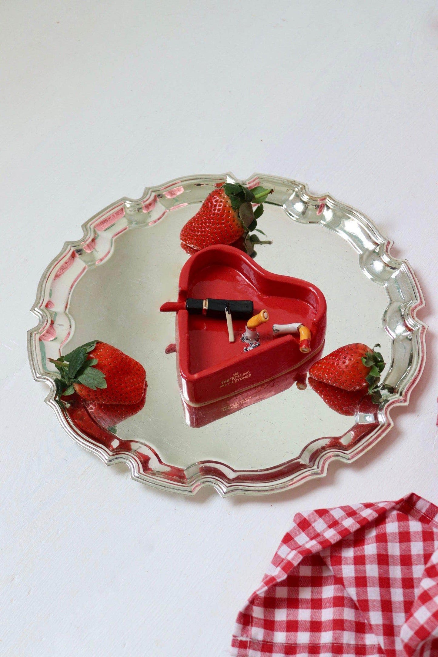 Kiss Me Ashtray