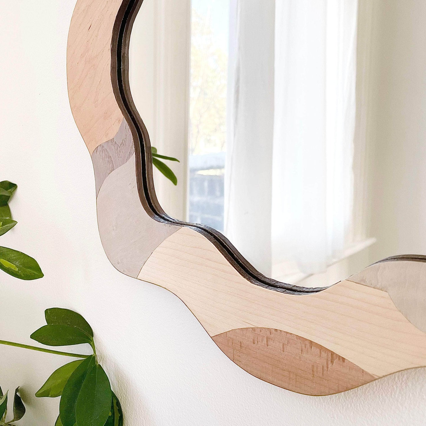 Round Curve Mirror Neutral