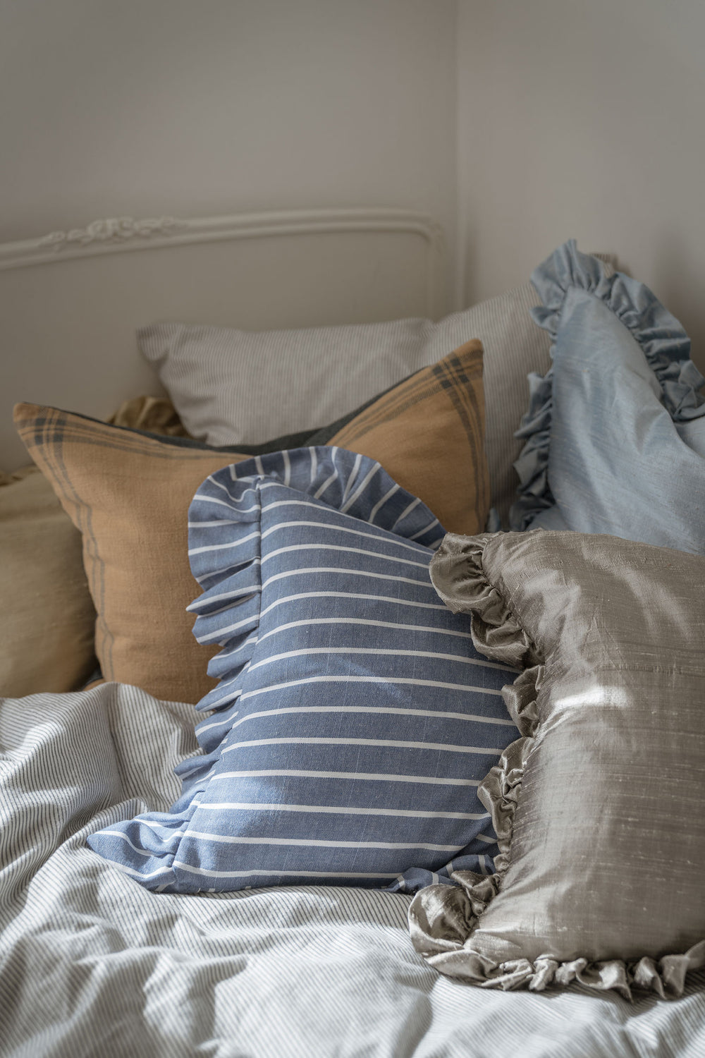 Frill Cushion Shirt Blue/White