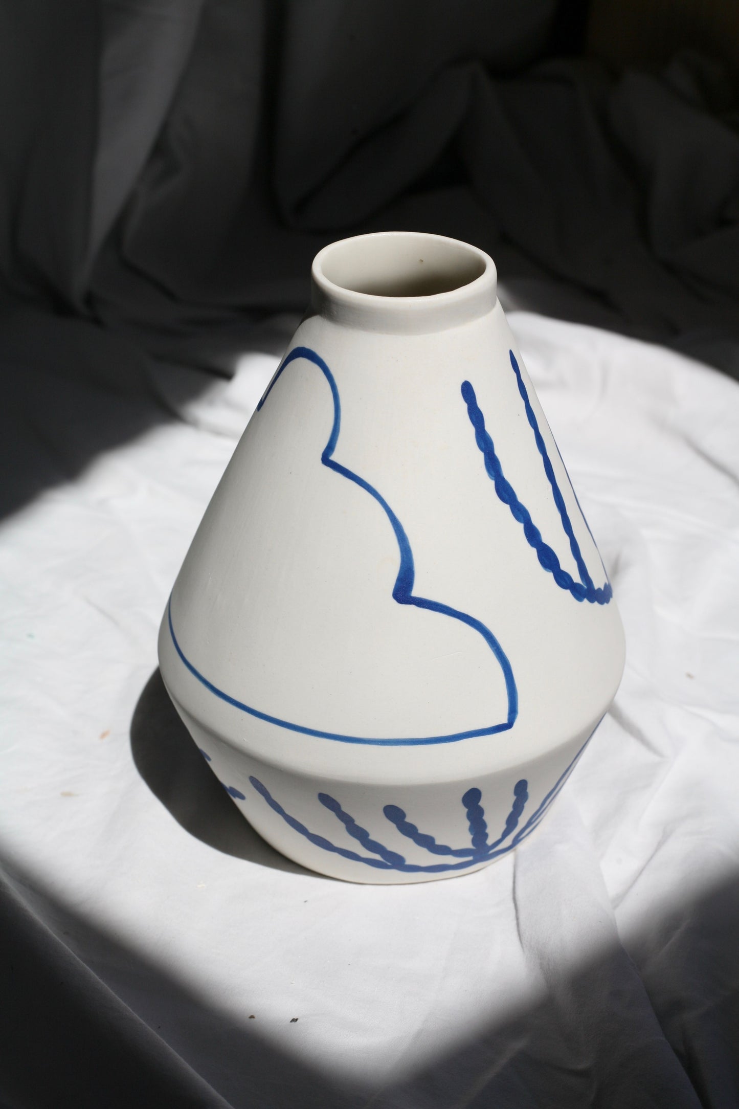 Porcelain Diamond Vase in Cloud and Coral