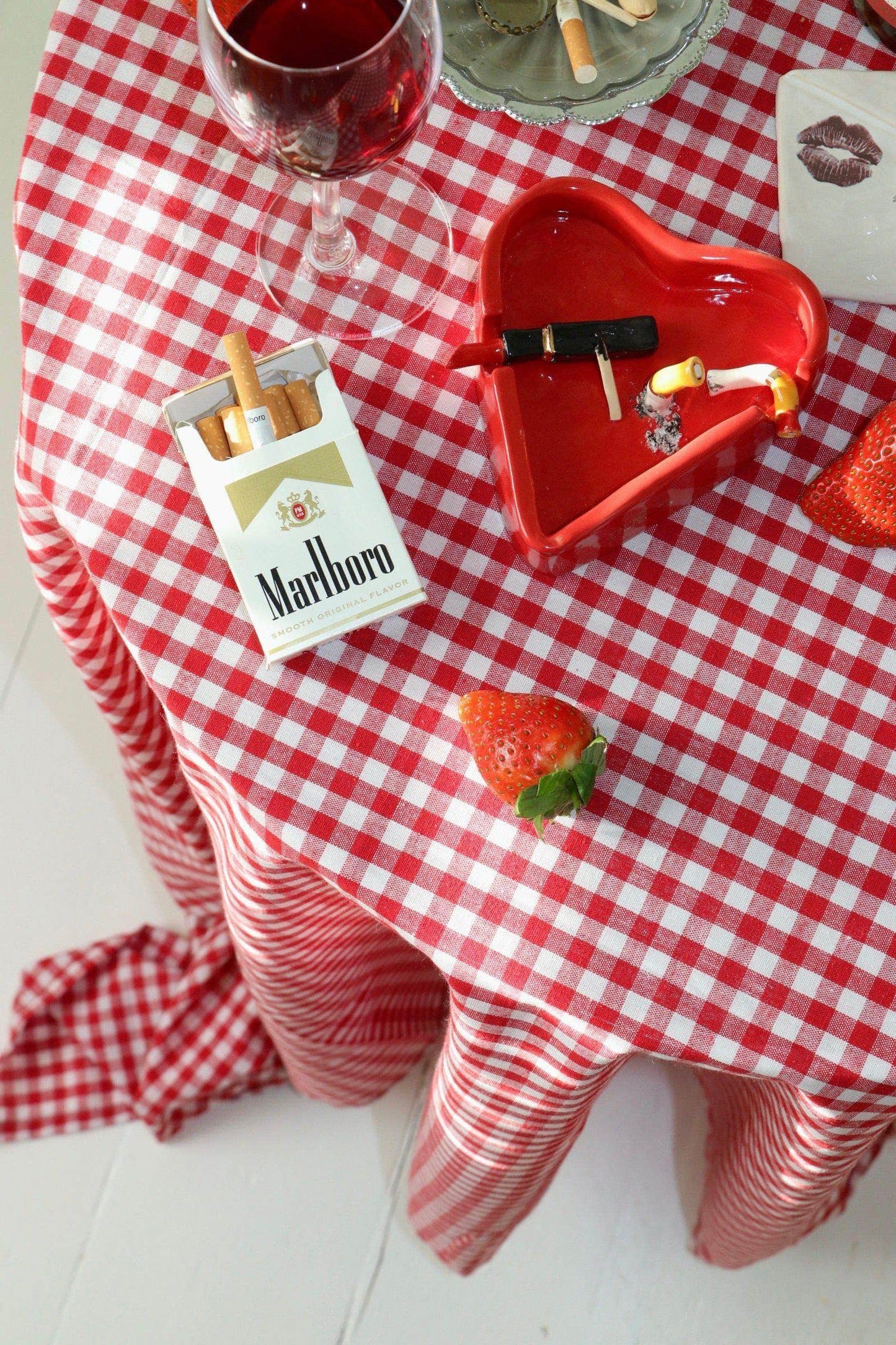 Kiss Me Ashtray
