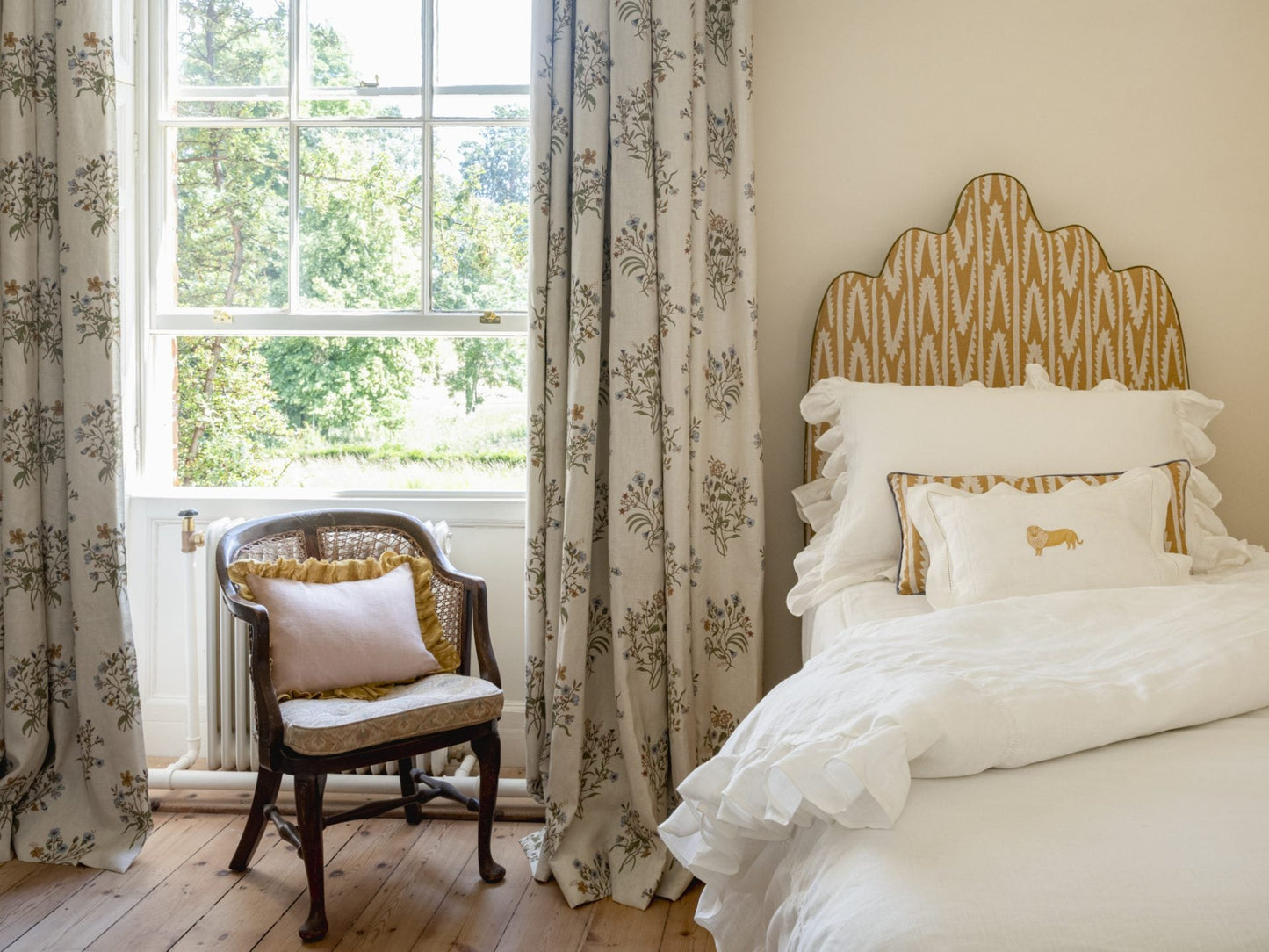 Ruffle Pillowcase Ivory White