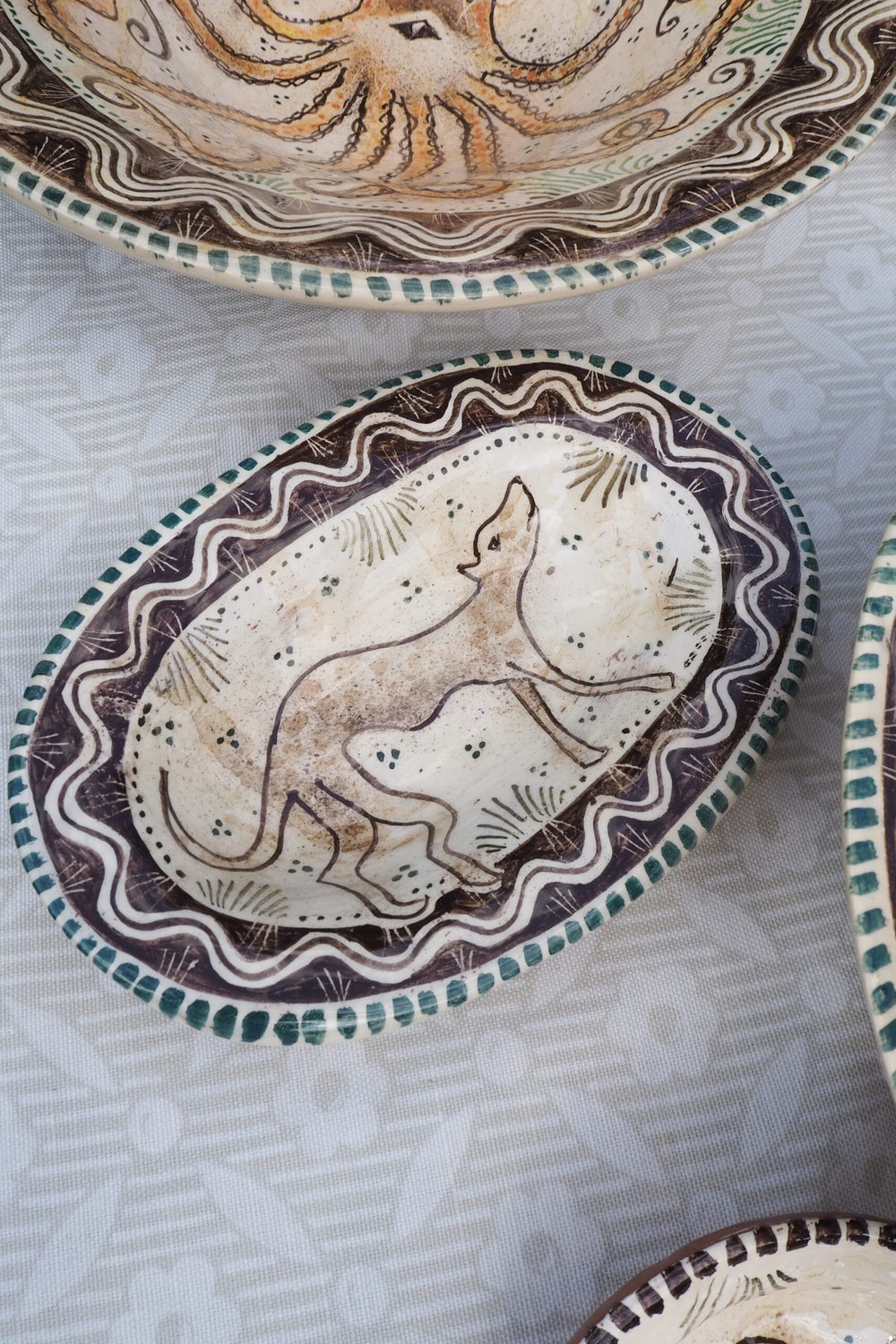 Oval Hound Dish