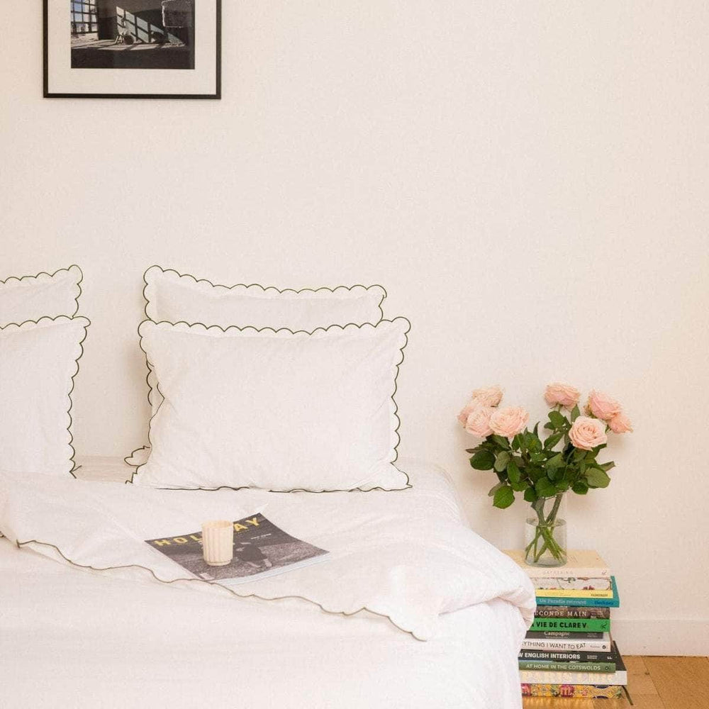 The Scalloped Pillowcases in White & Forest Green Cotton Percale (Set of 2)