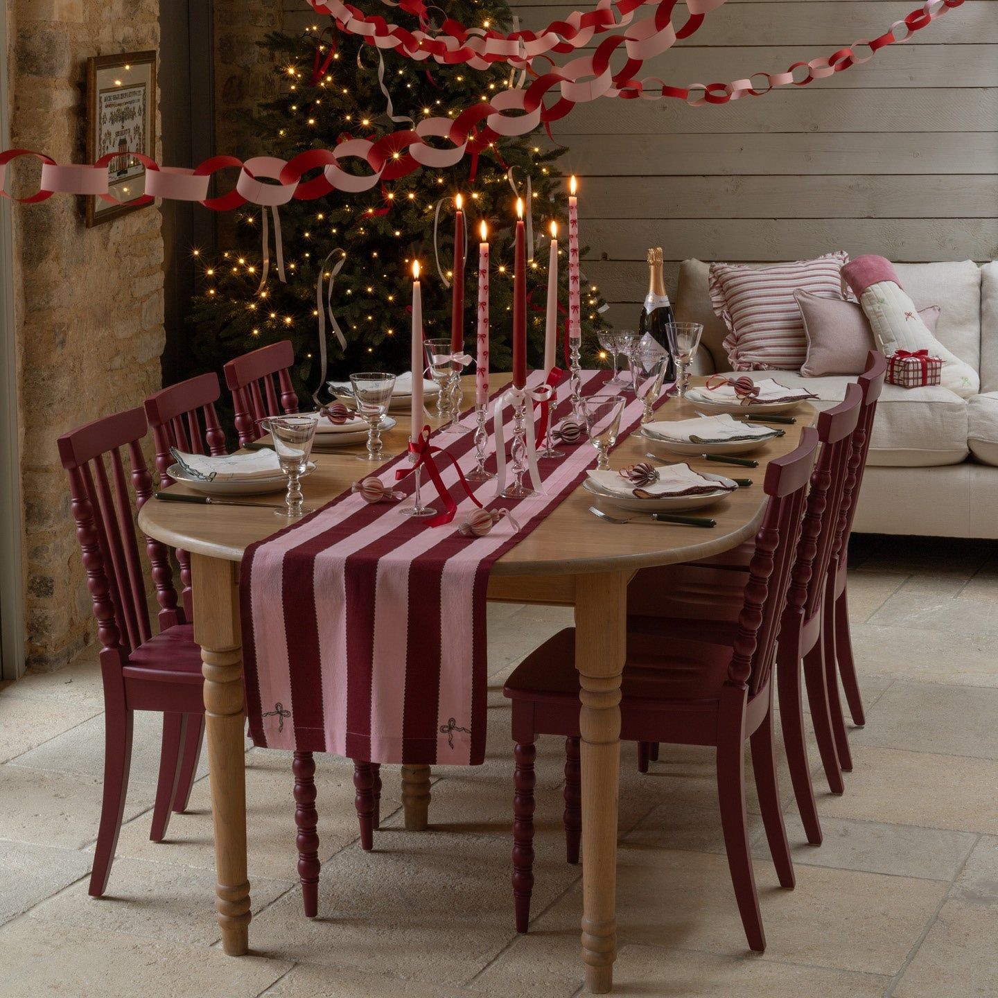 Embroidered Bow Napkins, Set of 2 - Burgundy