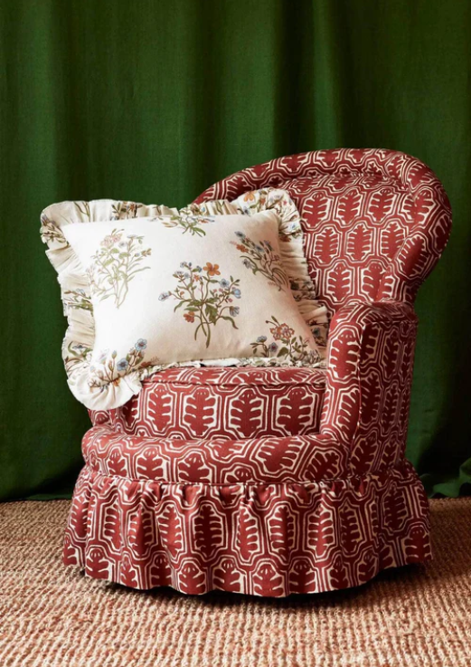 The Dos And Don’ts Of Styling Cushions