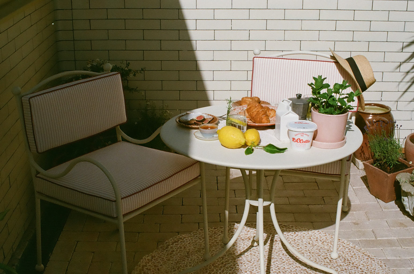 Panarea 6 Seater Table in Gelato