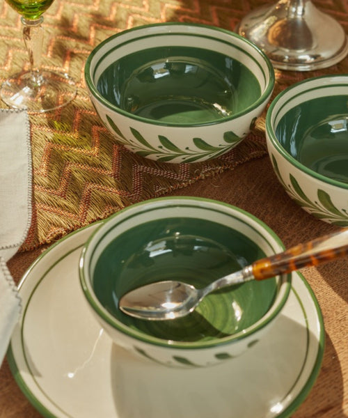 Hand-painted Rim Bread Plate in Fern Green, Carmen del Viboral ceramic.