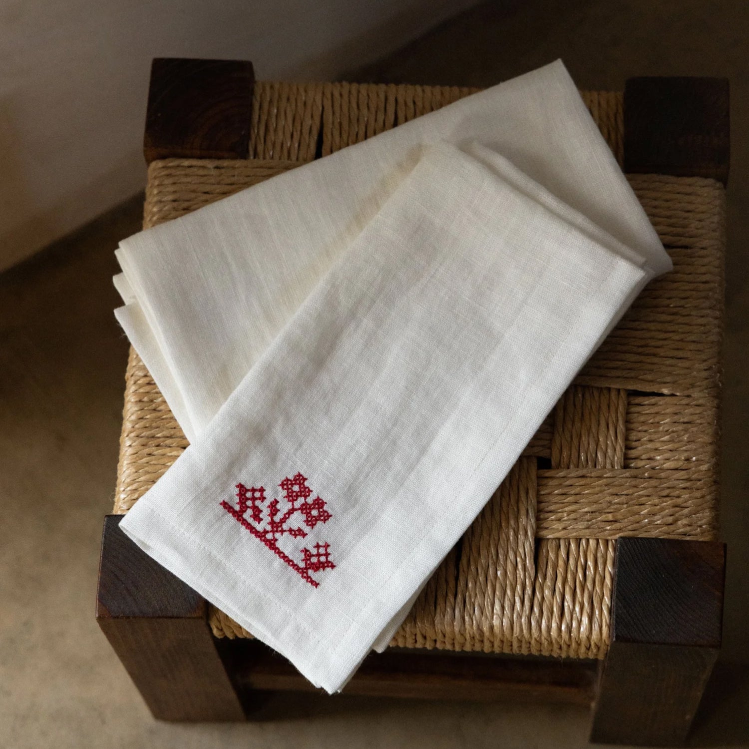 White Linen Napkins with Floral Set Cross-Stitch Embroidery (Set of 2)