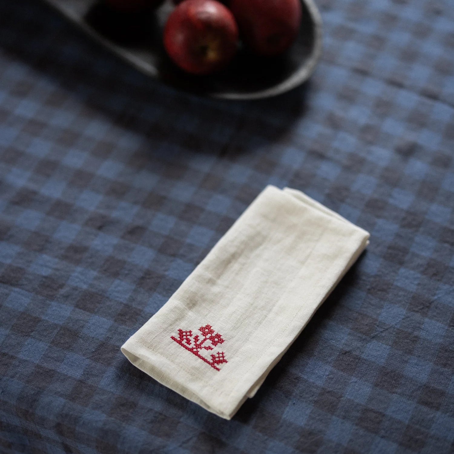 White Linen Napkins with Floral Set Cross-Stitch Embroidery (Set of 2)