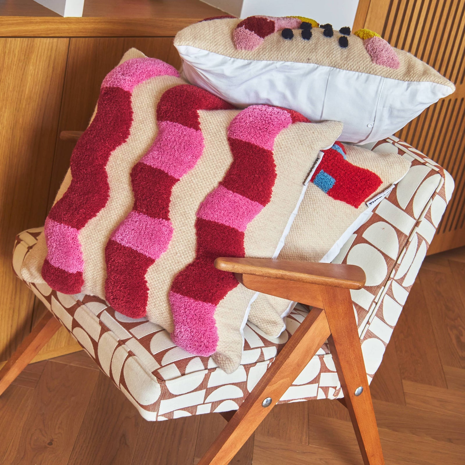 Wavy Cushion