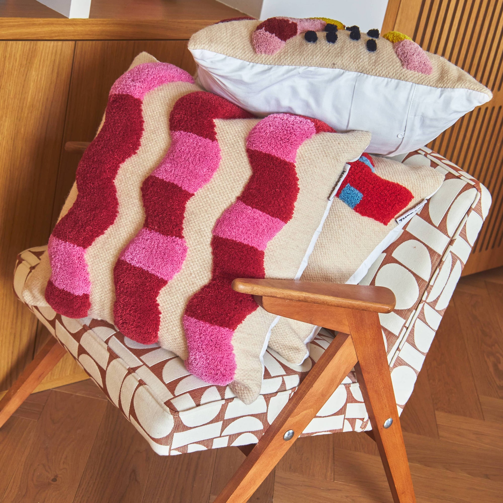 Wavy Cushion