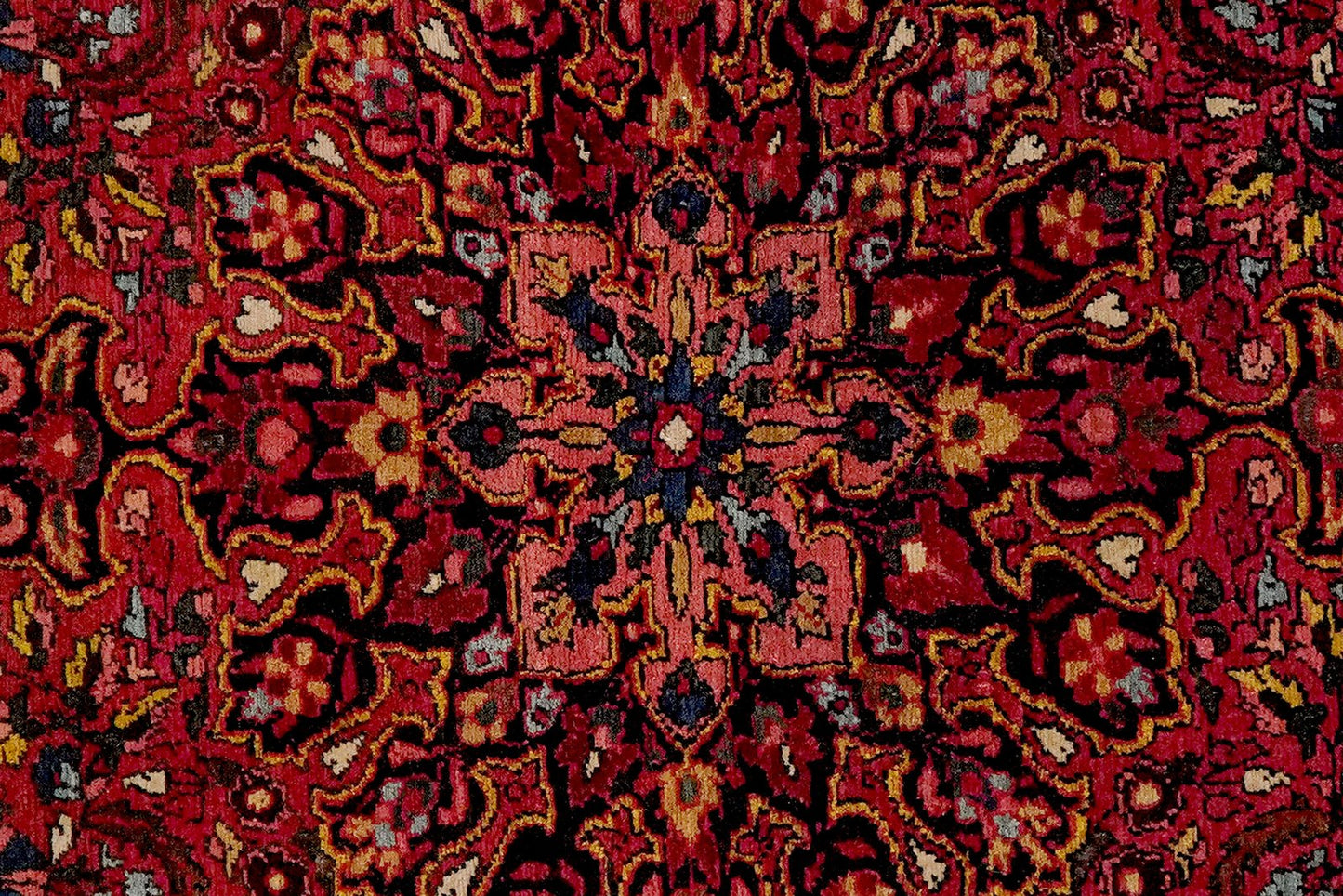 Bakhtiar — Hand-knotted, 146x220 cm, Red, 100% Virgin Wool | View 4
