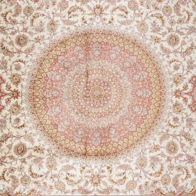 Ghoum Seide — Hand-knotted, 198x305 cm, Beige, 100% Silk | View 4