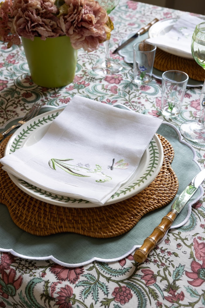 Natural rattan Charger Plate - Scallop