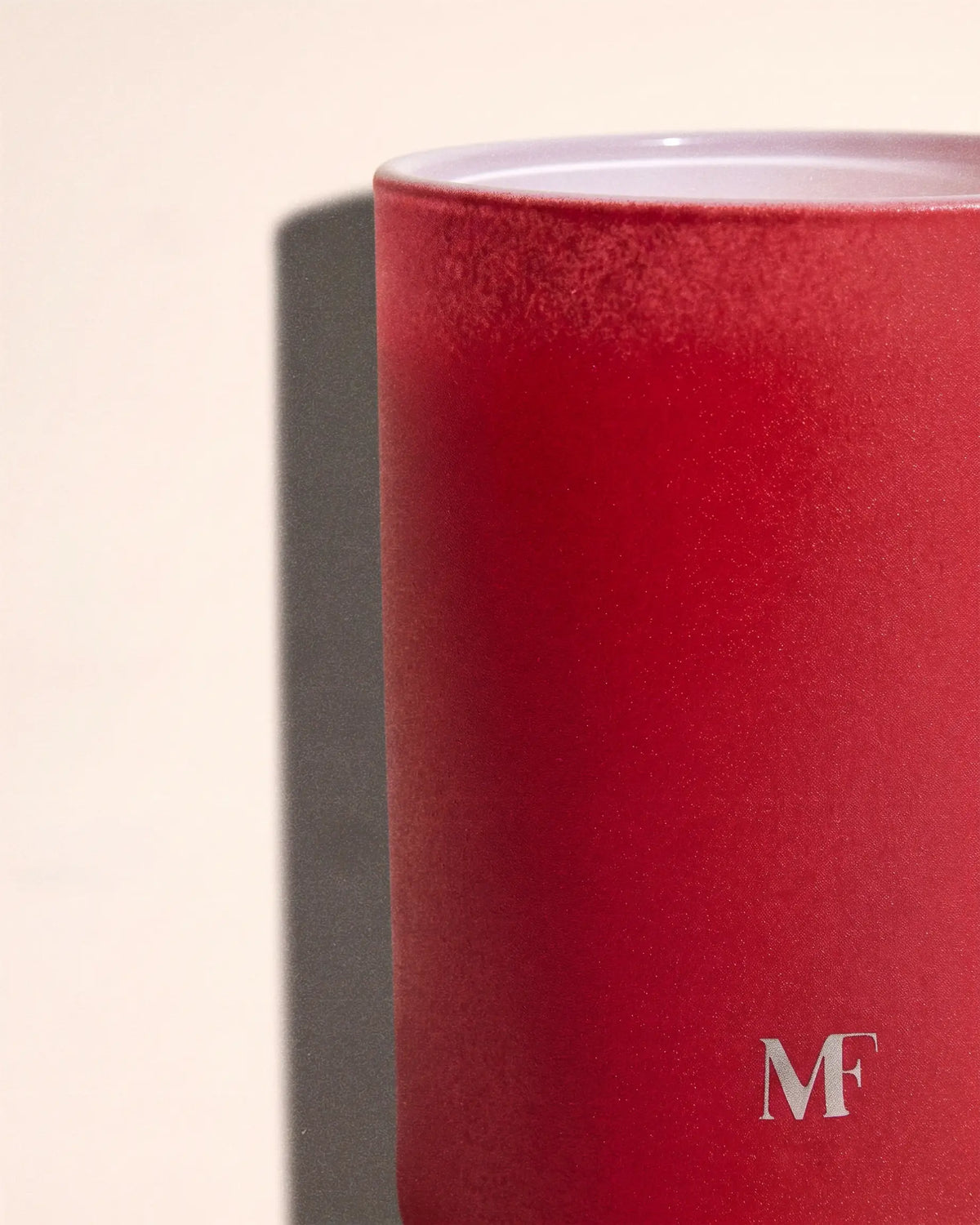 #18 Léane - Carmin Red Candle
