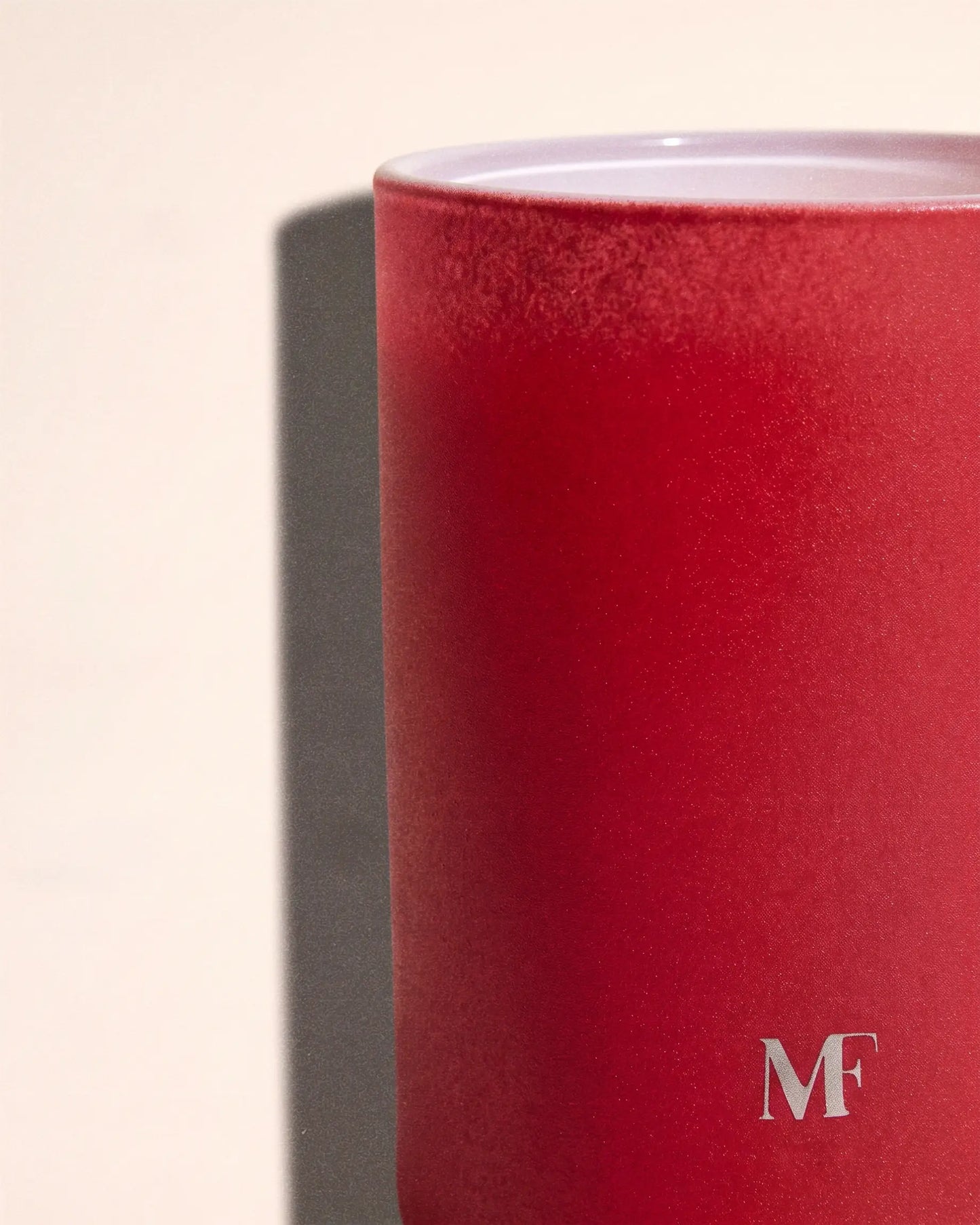 #18 Léane - Carmin Red Candle