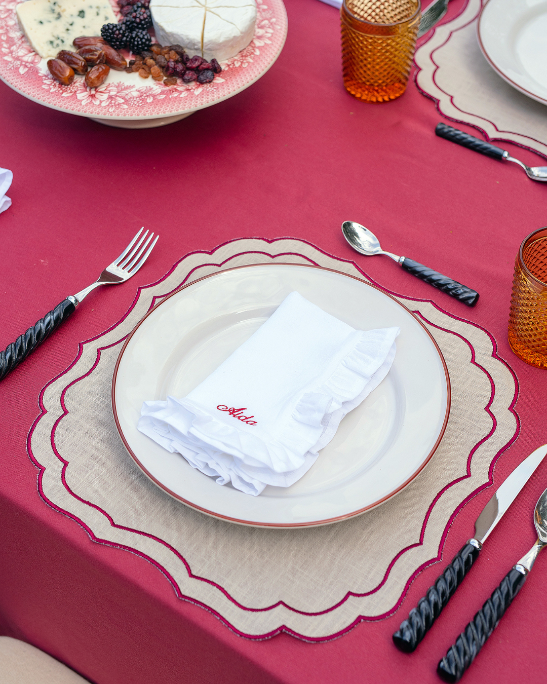 Customised White Ruffle Linen Napkin MF