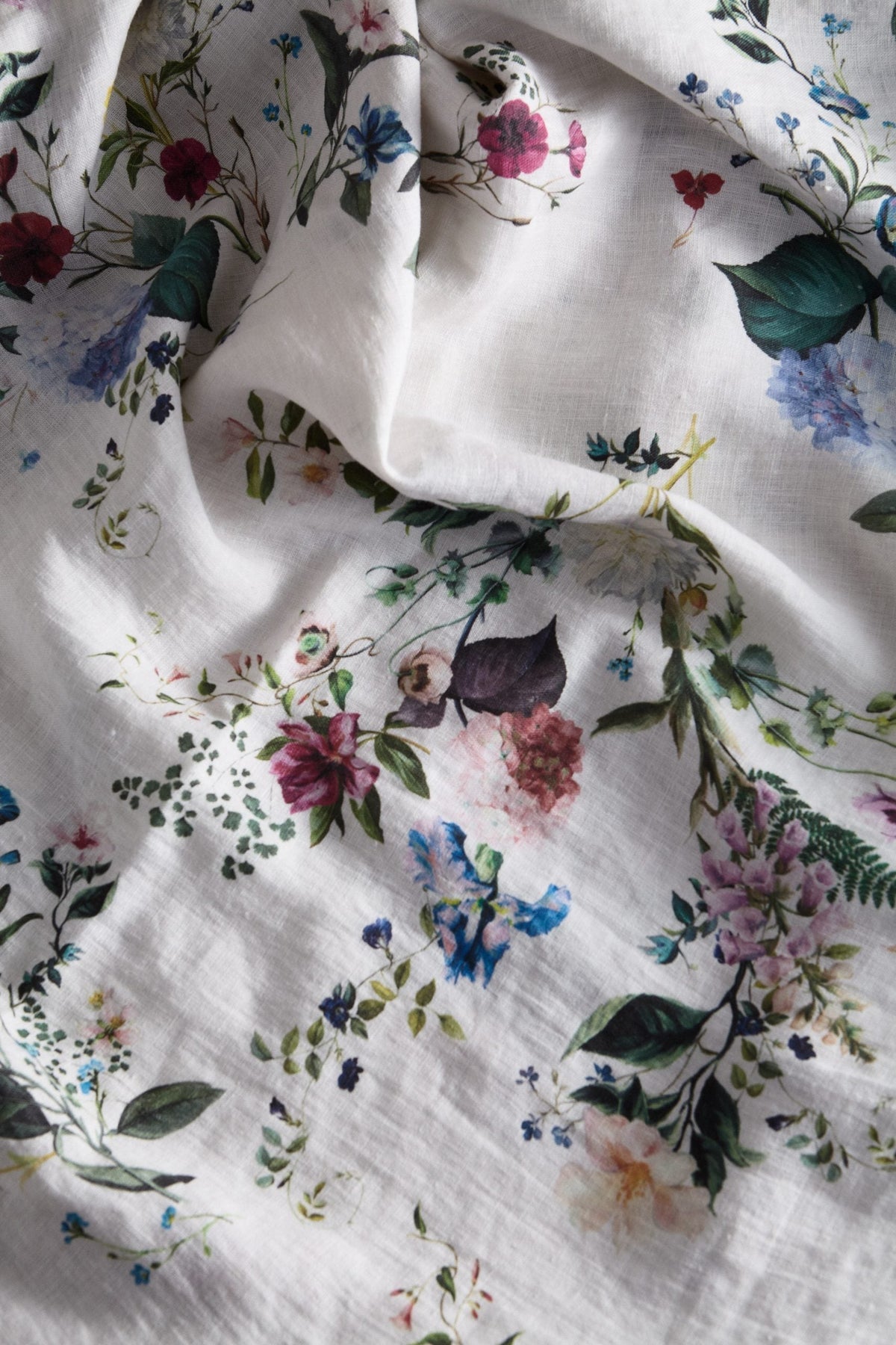 Flora Linen Tablecloth