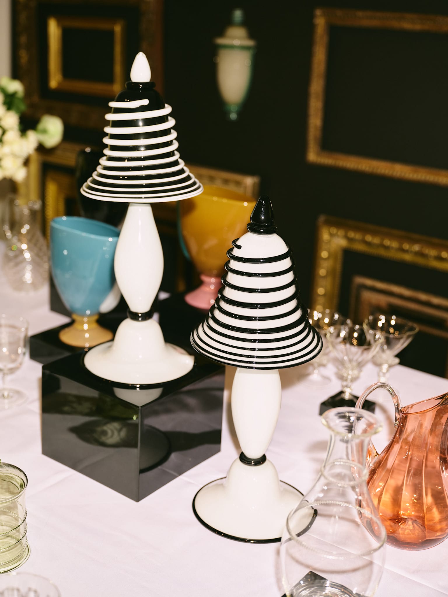 Rosenborg Table Lamp
