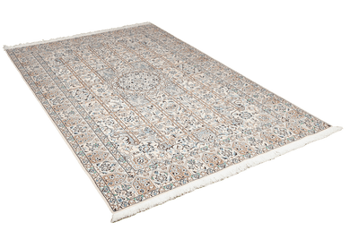 Nain 9La — Hand-knotted, 146x235 cm, Beige, 100% Virgin Wool | View 4