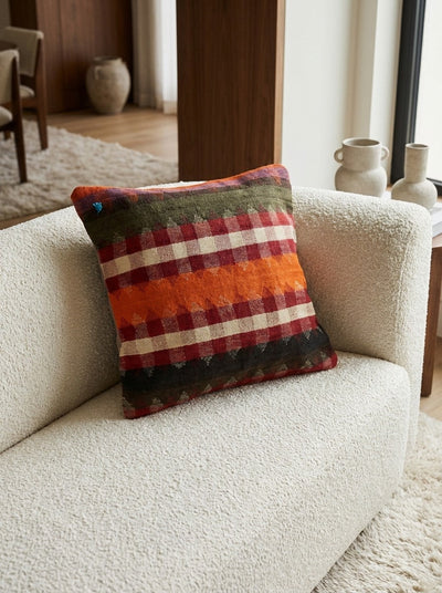Kelim Kissen — Handmade, 65x65 cm, Multicolor, 100% Virgin Wool | Detail view