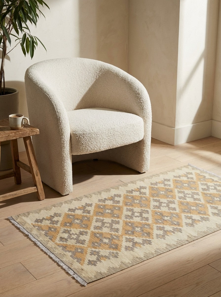 Kelim Gashgai — Handmade, 85x198 cm, Beige, 100% Virgin Wool | Detail view