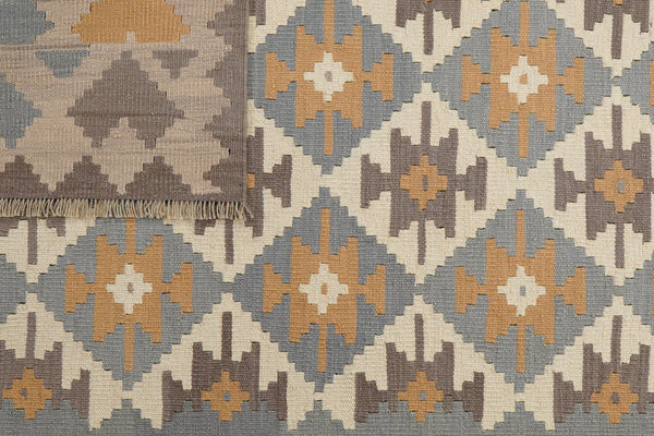 Kelim Gashgai — Handmade, 174x238 cm, Beige, 100% Virgin Wool | View 6