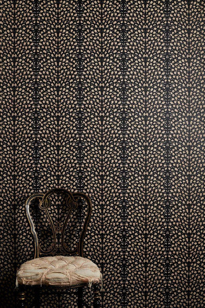 Joni fan wallpaper in black, taupe and gold with peacock-inspired layered motif on non-woven paste-the-wall paper