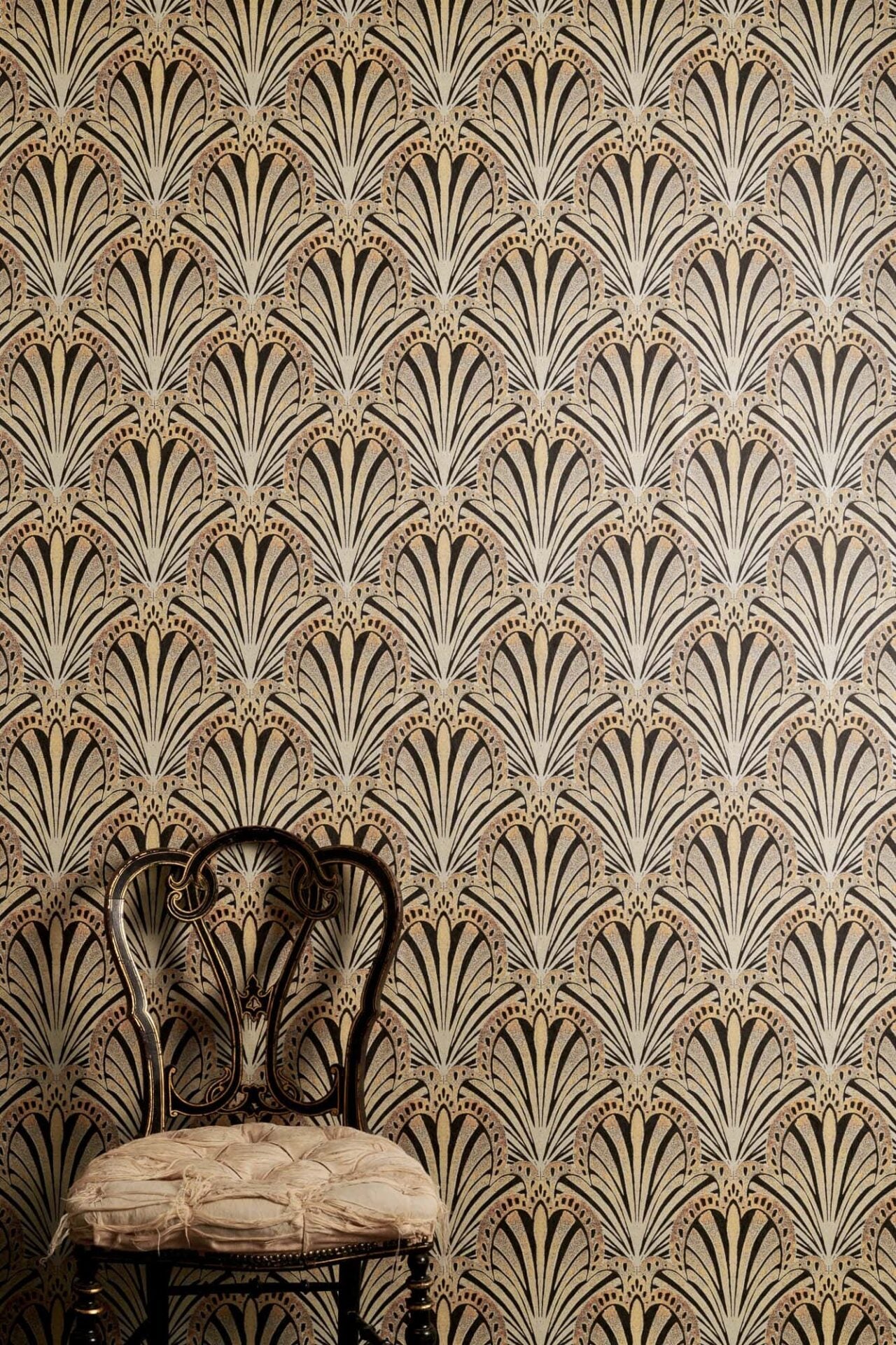 Jada Art Deco fan wallpaper in gold, black and peach with mica metallic finish