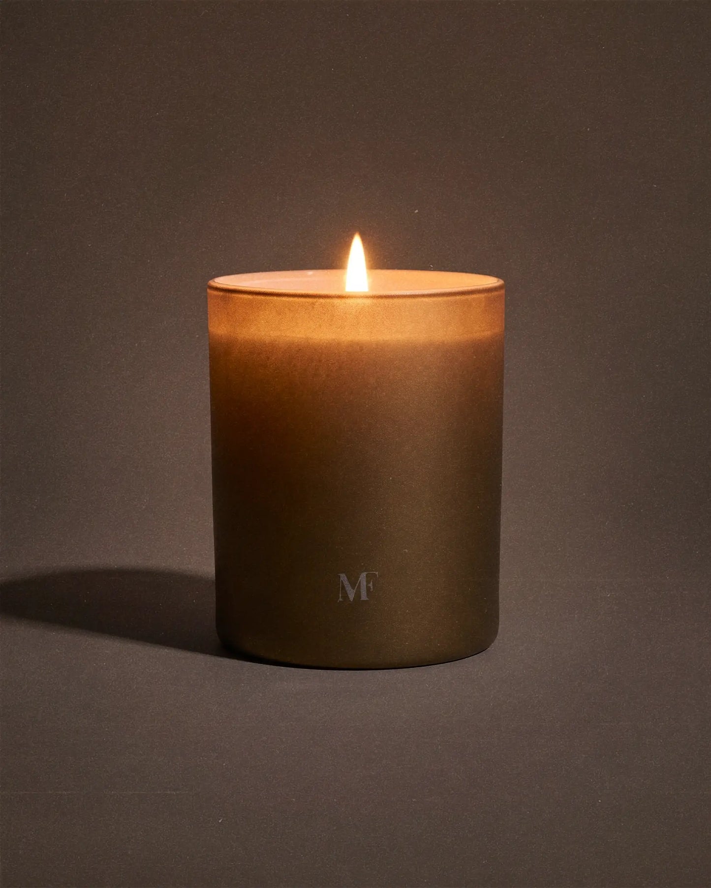 #24 Martine - Cold Champagne Gold Candle