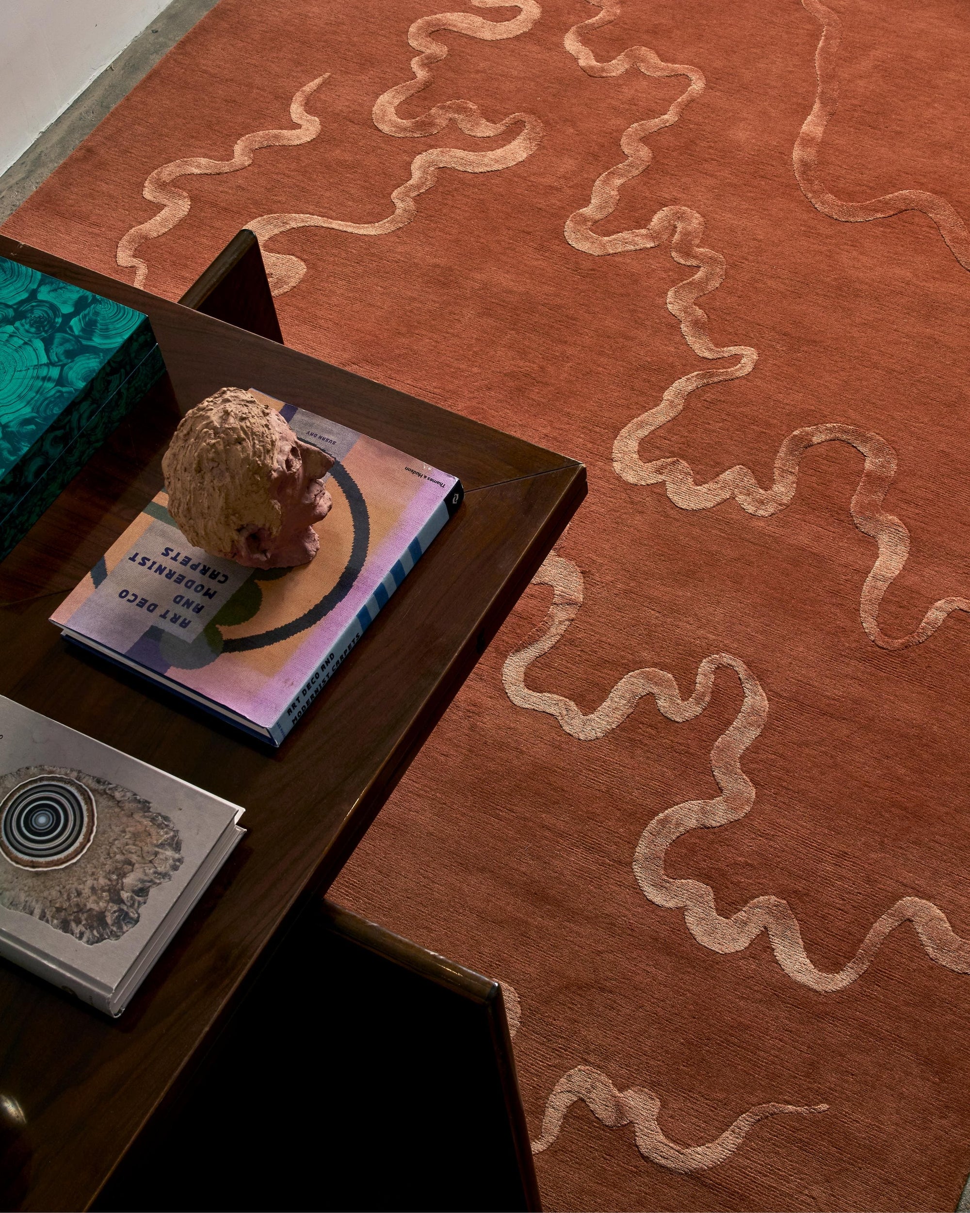 Vela Rug -  Cigar
