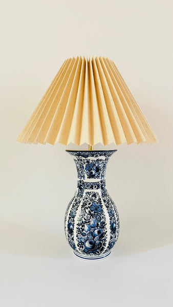 Antique Delfia Lamp
