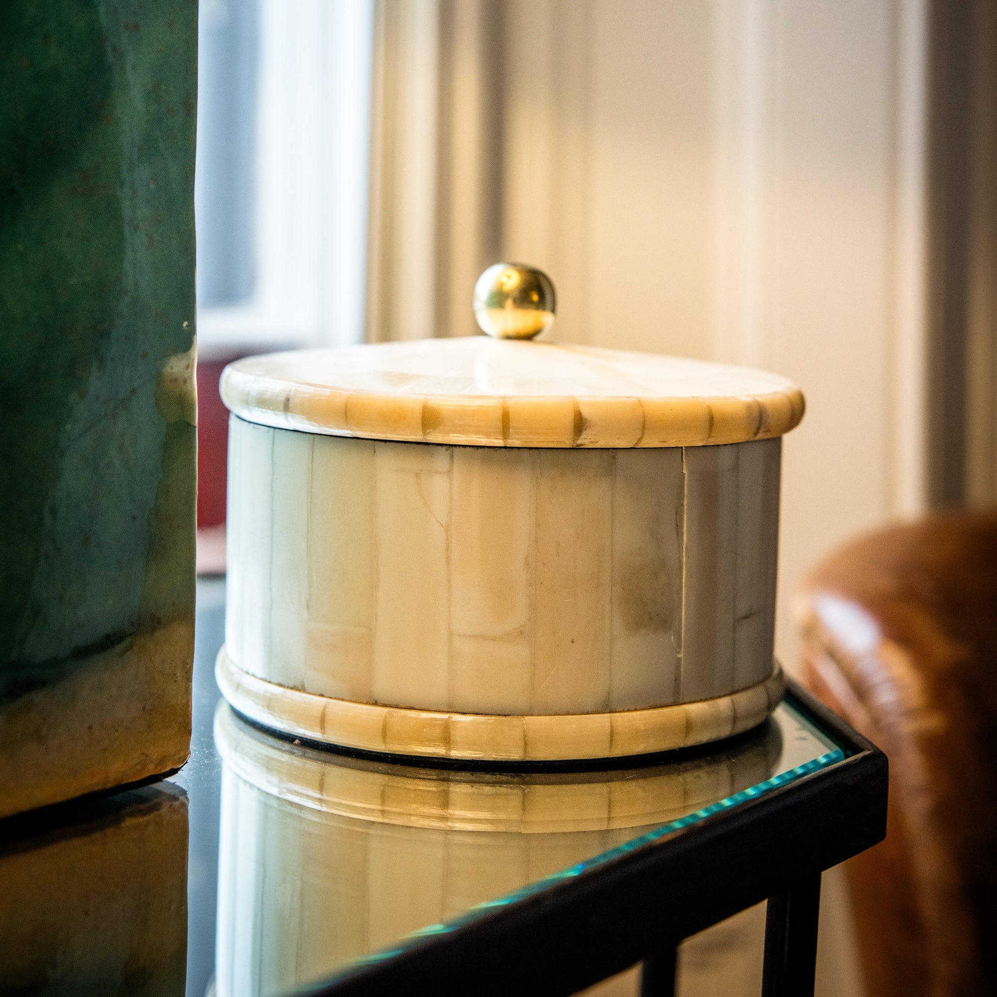 Round Bone Inlay Box | Beige & White