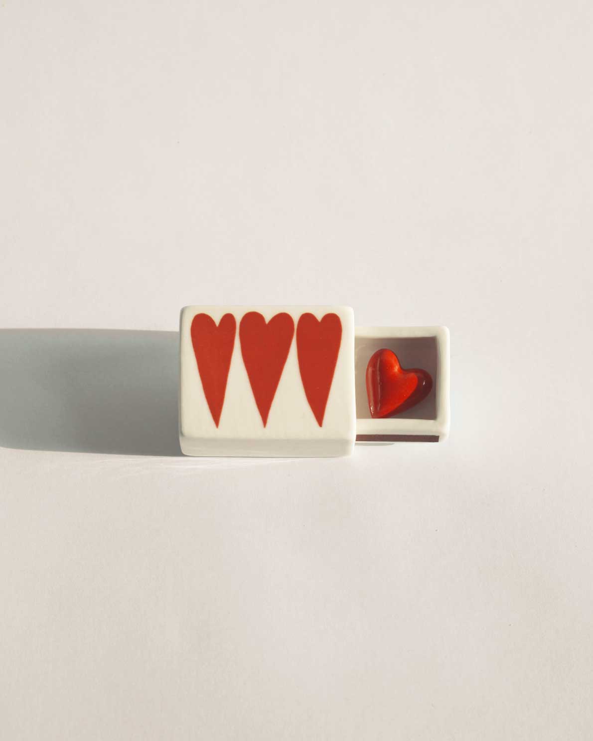 Mini 3 Hearts’ Ceramic Matchbox