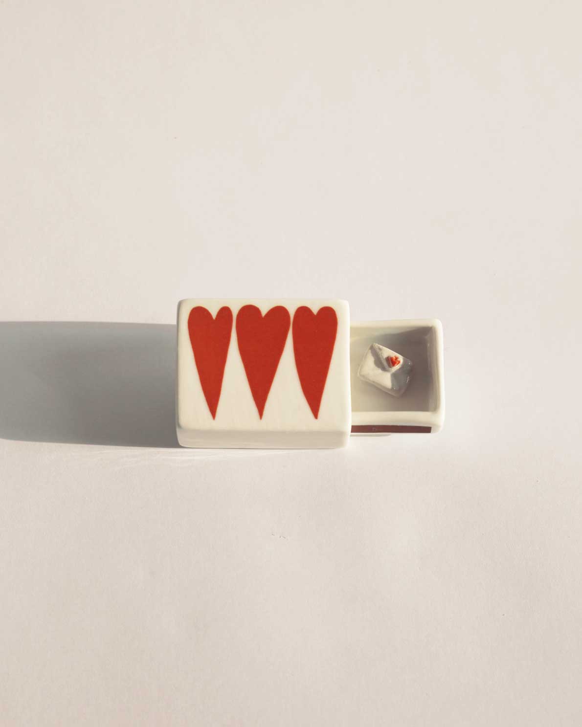 Mini 3 Hearts’ Ceramic Matchbox