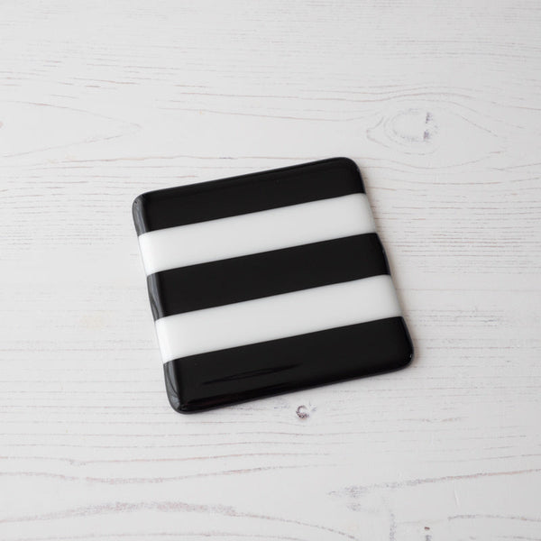 10cm Striped Coaster - Black &amp; White image