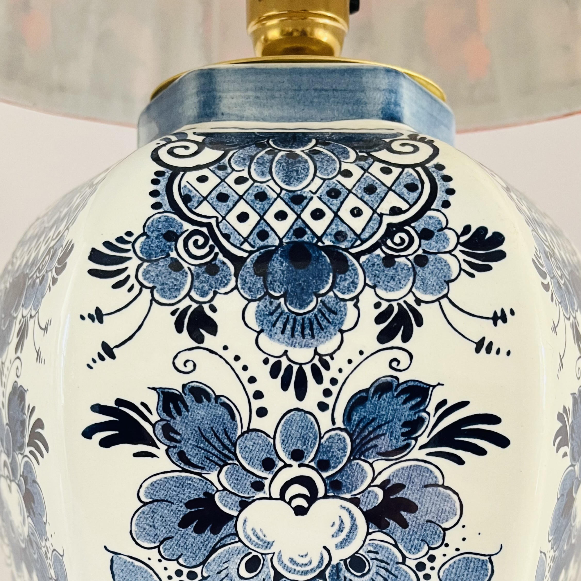 Antique Delft ‘Distel’ Lamp